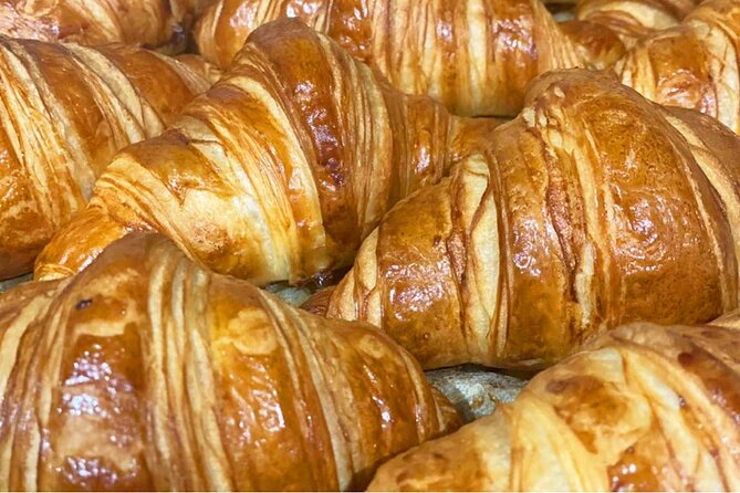10+ tastings Gourmet Food & Wine Tour in the Heart of Paris - Tartine & Co Louvre: start with the French bakery