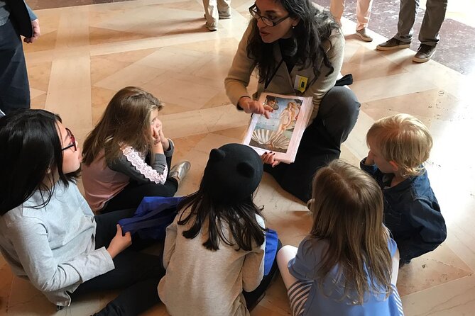 1h30 - Louvre Highlights optional 'families with kids' - Eng/Esp - A guide who can keep children involved