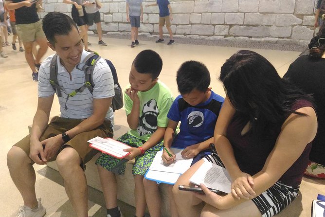 1h30 - Louvre Highlights optional 'families with kids' - Eng/Esp - The Louvre highlights route