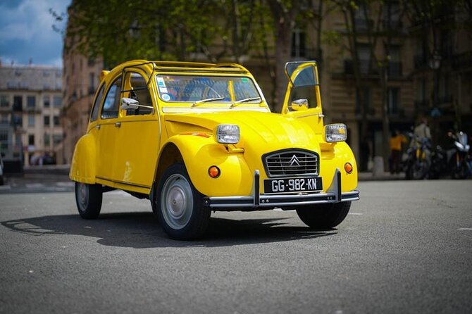 2CV Paris Secret 2H - The Arc de Triomphe and Champs-Élysées in Quick Succession