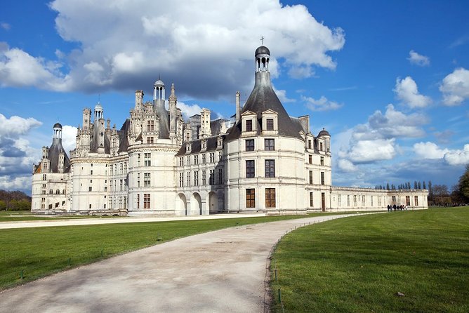 3 Days Trip to Normandy, Loire and Mont Saint Michel from Paris - Is This Tour Comfortable Enough?
