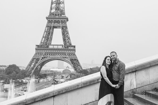 30 min photosession in Paris, all photos sent and edited - Three to five spots, not one repetitive backdrop