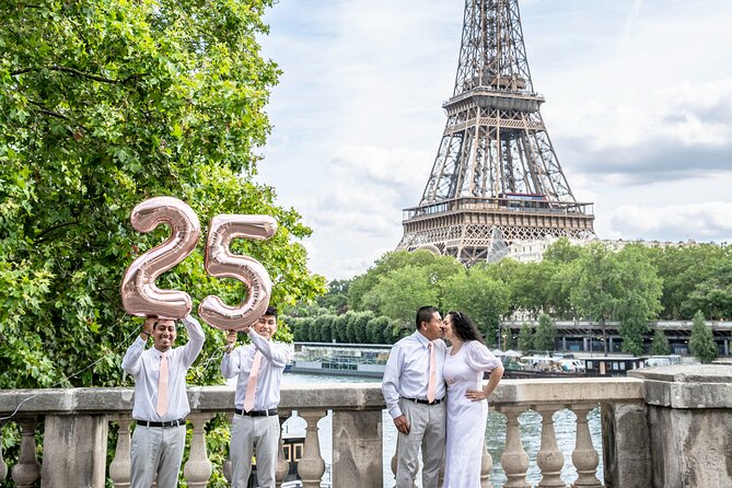 30 min photosession in Paris, all photos sent and edited - Weather, rain, and city closures can change the plan