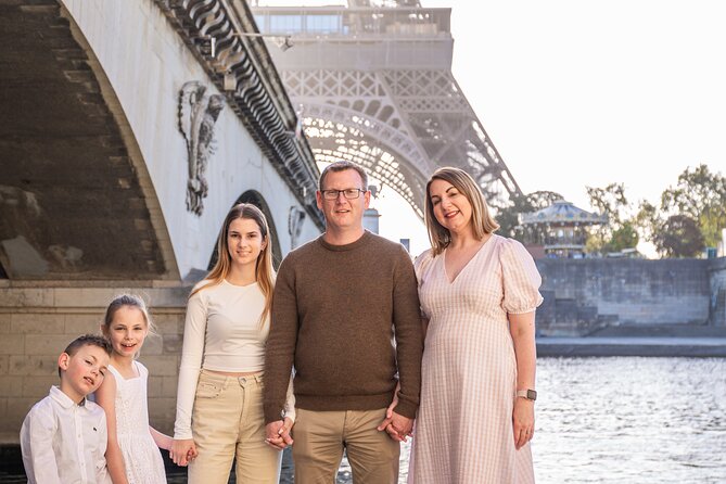 30 min photosession in Paris, all photos sent and edited - Best times to book and who should choose it