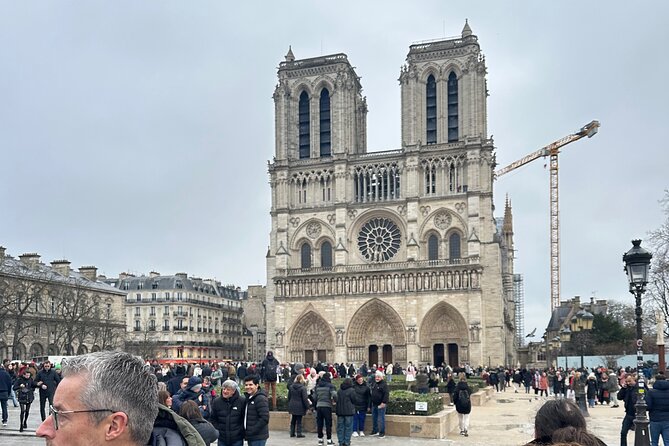 3in1 Notre Dame Tour plus Boat Cruise and Eiffel Tower History - The guide’s role, and where expectations matter