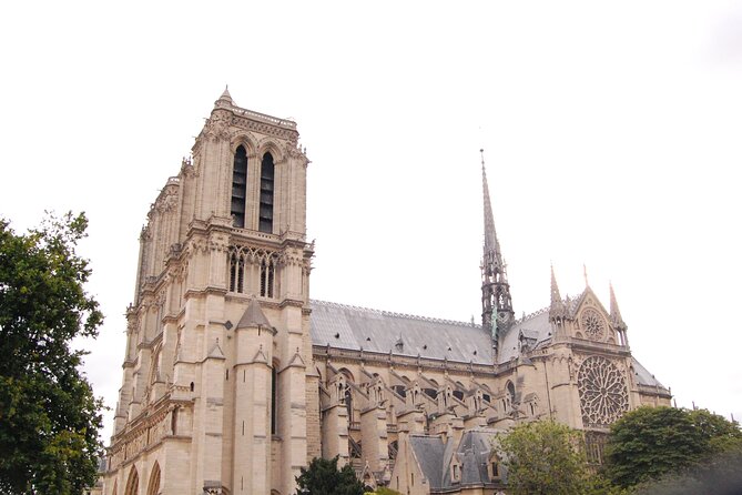 45m Notre Dame tour - fast line entrance - The Saint-Chapelle question