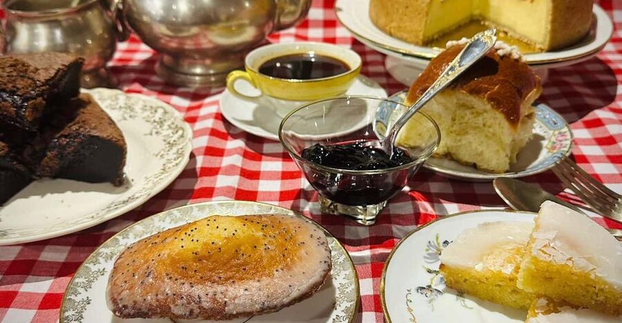 A French "Tea Time" in Paris - A closer look at each pastry