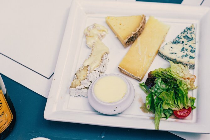A Morning in Paris Food Tour: Croissants, Baguettes & Chocolate - How much walking and standing to expect