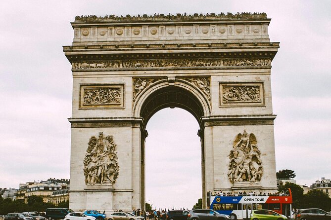 Admission to Arc de Triomphe and rooftop - The stair climb to the top