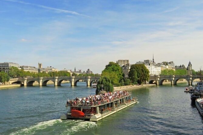 Arc de Triomphe and Seine River Cruise - Who will get the most from this combination