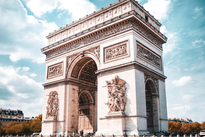 Arc de Triomphe + Rooftop Access Tickets - Reaching the monument through the underground walkway