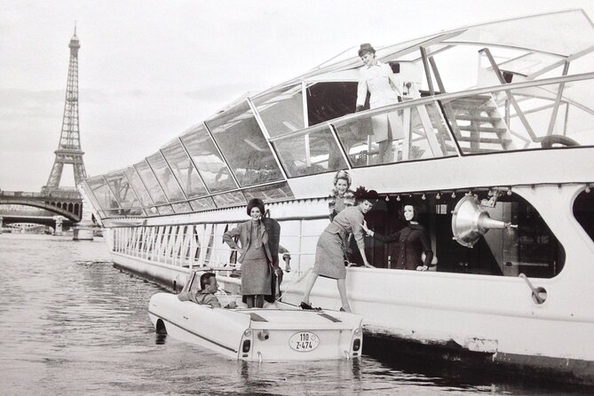 Bateaux Mouches Lunch Cruise on the Seine River in Paris - No commentary, so use the QR map