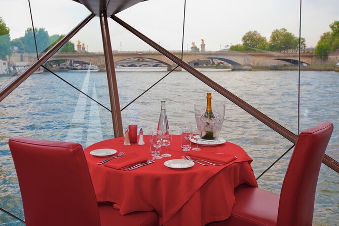 Bateaux Mouches Lunch Cruise on the Seine River in Paris - FAQ