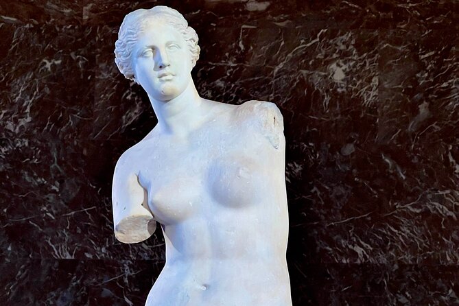 Best of the Louvre Museum Private Tour with Monalisa - The Louvre foundations and palace rooms