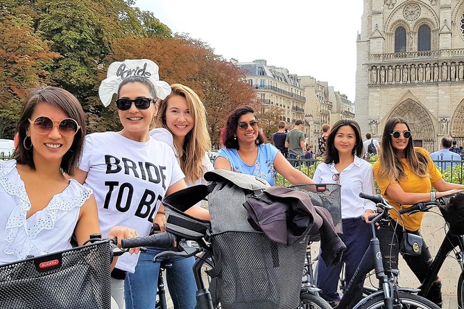 Bike Paris treasures with a live guide - Families & Friends - The Louvre, from fortress to museum