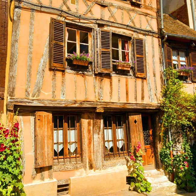 Bike tour from Vernon to Giverny with local guide - Along the Seine and into the countryside