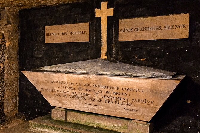 Catacombs of Paris Semi-Private VIP Restricted Access Tour - The restricted sections are the real advantage