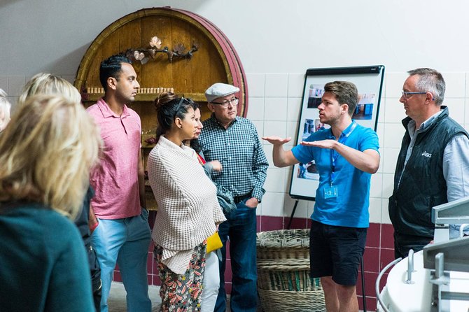 Champagne Day Trip with 6 Tastings, Reims and Winery from Paris - Épernay gives you an hour to choose lunch