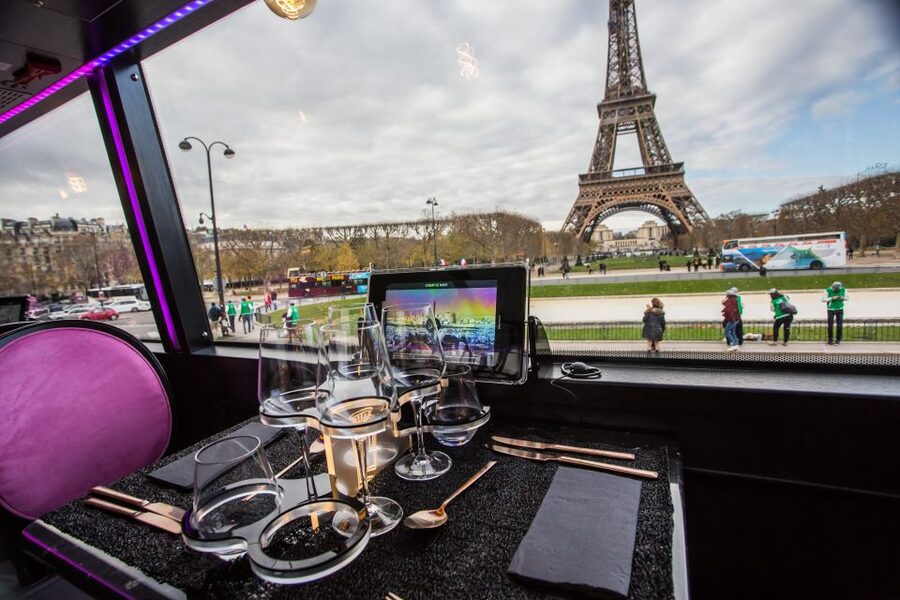 Champs Elysées Bus Toqué Lunch w/ a Glass of Champagne - What the 12:30 PM departure looks like
