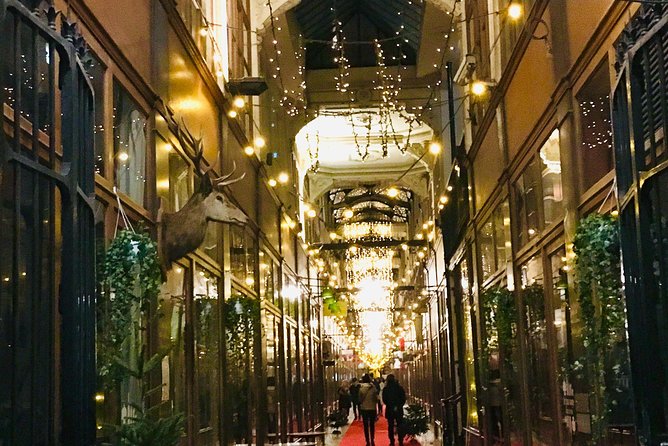 Charm and Secrets of Paris Passages: Private Tour - The Personal Touch: Allison’s Guiding Style