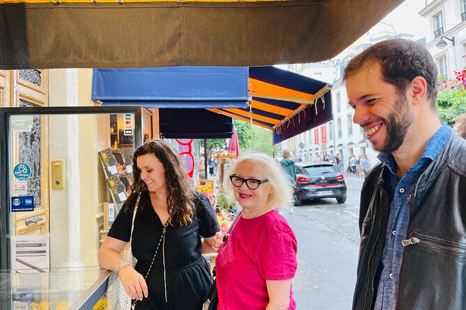 Chef PJ's Montmartre Food Tour - Rue Tholozé and Montmartre’s windmill