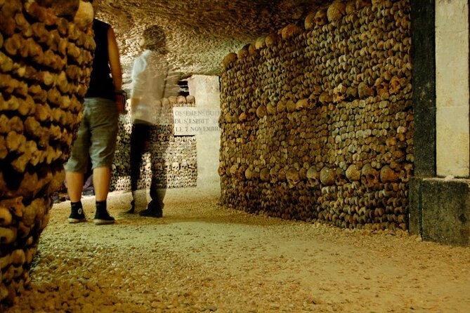 City Highlights Tour + Entry tickets for the Paris Catacombs - Île de la Cité, Paris in miniature