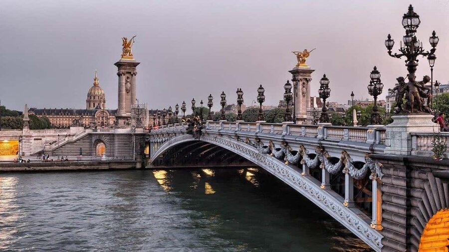 Classical and Monumental Paris Tour along the Seine River - The National Assembly and the shape of French power