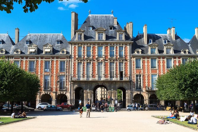 ClueZ Paris Game - Language, transport, and planning details