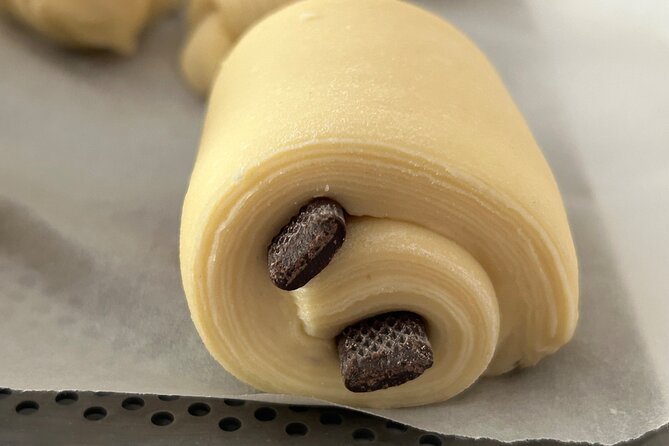 Croissants and pains au chocolat with a pastry chef in Paris - Arriving at 115 Boulevard Voltaire
