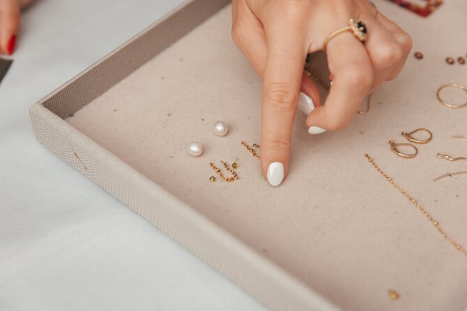 Crystal Workshop Learn to Create a Jewel - Building the design on your board