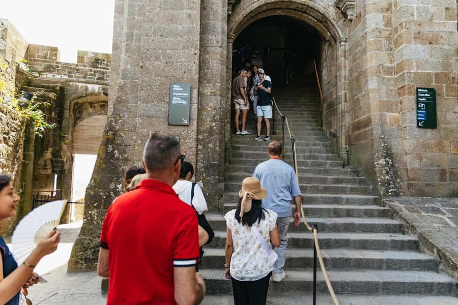 Day Trip to Mont-Saint-Michel from Paris - A useful stop near the Norman village