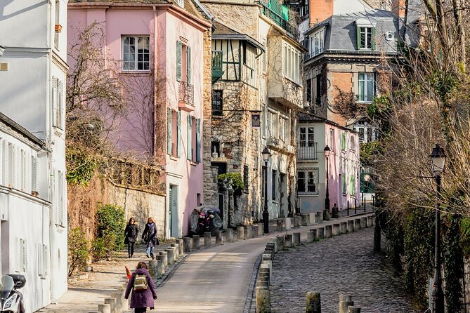 Devour Paris Food Tour : Montmartre Like a Local - Two glasses at Les Naturistes