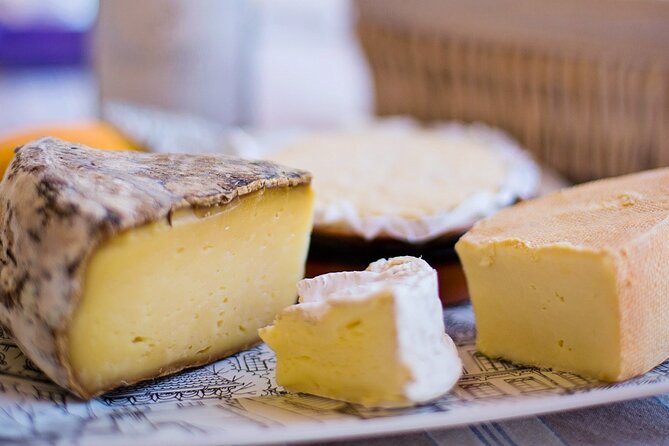 Devour Paris Food Tour : Montmartre Like a Local - Finishing with quiche at L’Été en Pente Douce