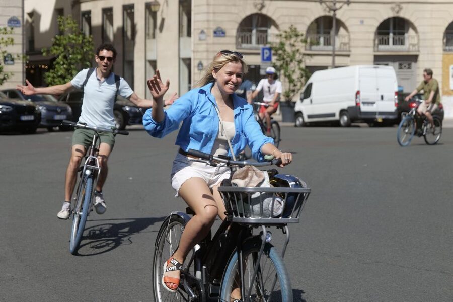 Discover Paris by bike - Arènes de Lutèce brings ancient Paris into the route