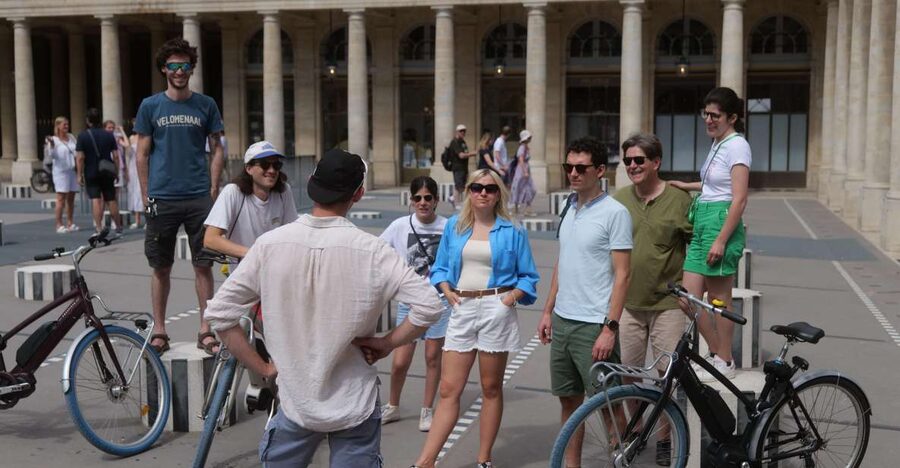 Discover Paris by bike - Le Marais and Centre Pompidou show modern Paris