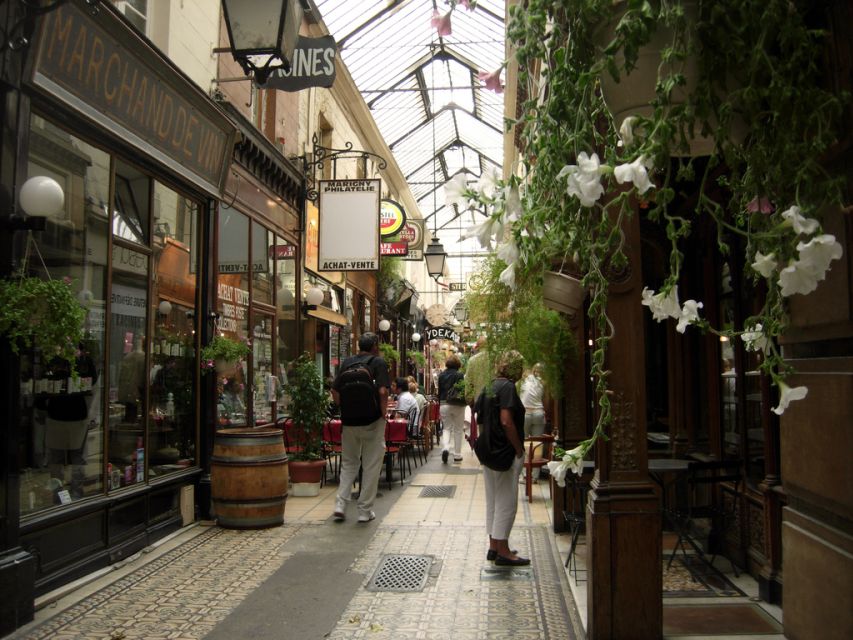 Discover Secret Passages in Paris - Five Arcades on the Right Bank