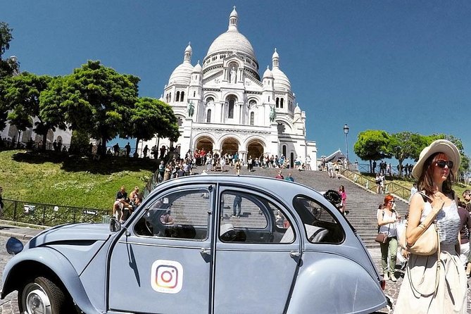 Discovery of Montmartre in a 2CV - 45 min - Starting at Place Jean Marais