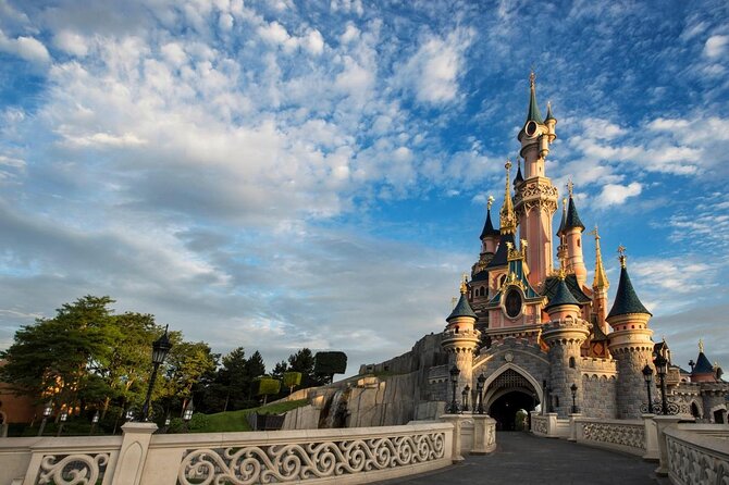 Disneyland® Paris 1 Day with Round-Trip Train Tickets from Paris - What this Disneyland Paris day really includes