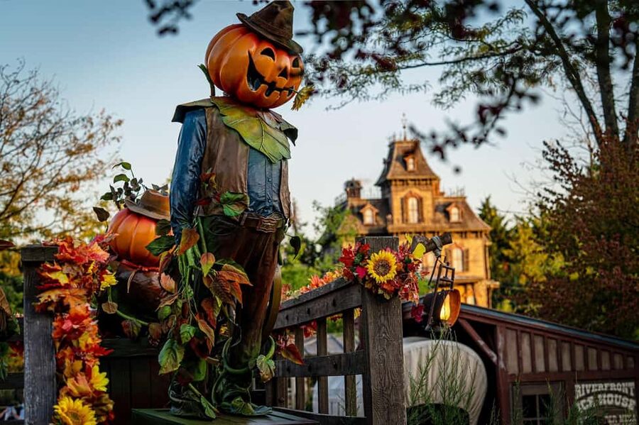 Disneyland® Paris Tickets and Shuttle Transport - The ride from Paris to Disneyland