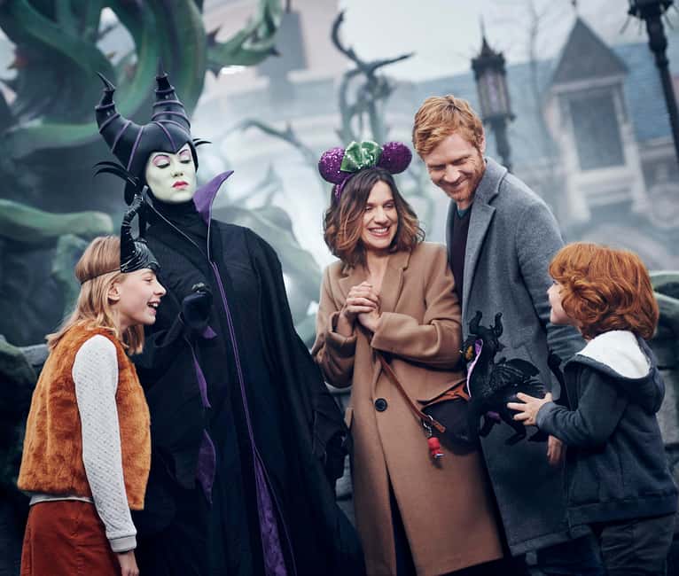 Disneyland® Paris Tickets and Shuttle Transport - Choosing between one park and two
