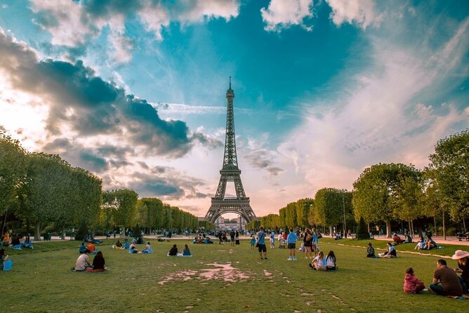 Eiffel Tower Access to 2nd Floor and Summit by Lift - Meeting the host near 45 Avenue de la Bourdonnais