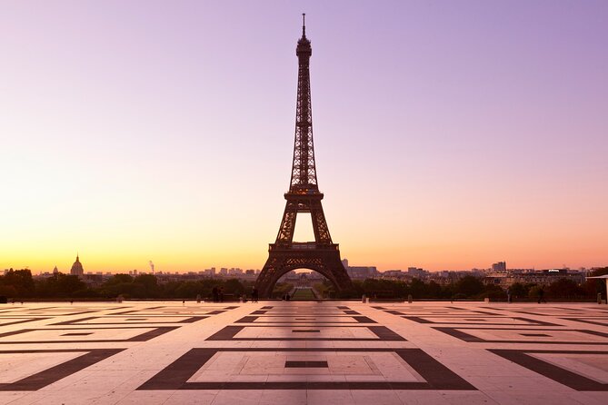 Eiffel Tower Access to the 2nd Floor by Lift with Summit Option - Key points before you book