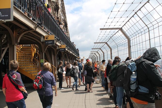 Eiffel Tower Access up to 2nd Floor with Host and Optional Summit - Starting near the Jules Verne meeting point