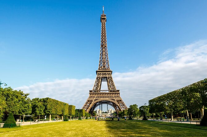 Eiffel Tower Access up to Summit with Guiding Host - Summit closures can change the entire visit