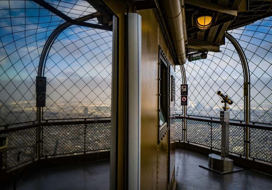 Eiffel Tower Access with Host - Meeting at 7 Rue de la Manutention
