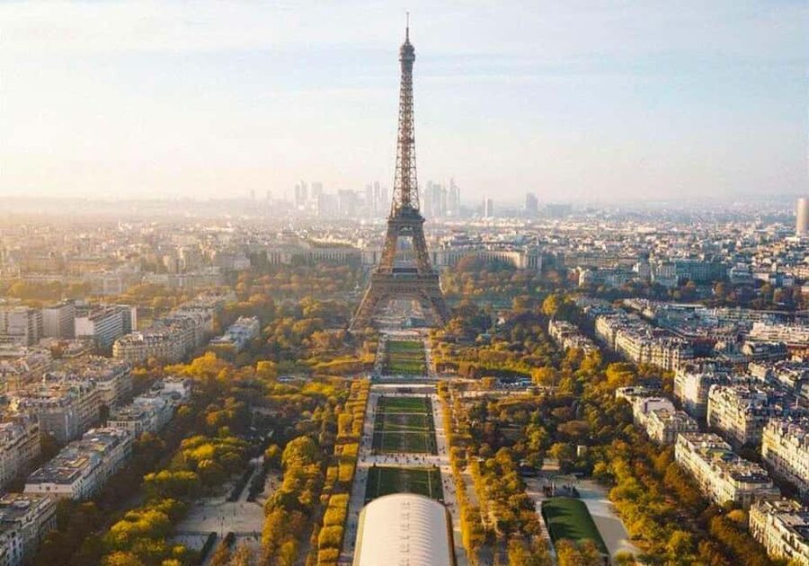 Eiffel Tower Access with Host - A Short Stop at Passerelle Debilly