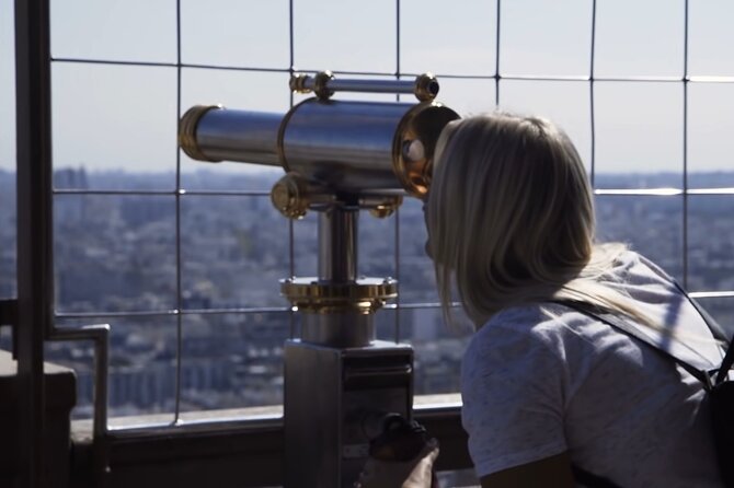 Eiffel Tower Climbing Tour with Summit Access - What the guide adds to the experience