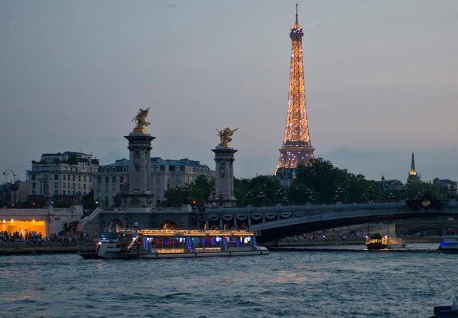Eiffel Tower Dinner Experience and Sightseeing Seine River Cruise - How much value do you get for $488.99?