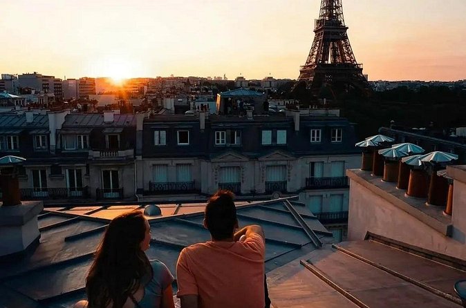 Eiffel Tower Guided Access up to the 2nd Floor or Summit by Lift - How much guiding should you expect?