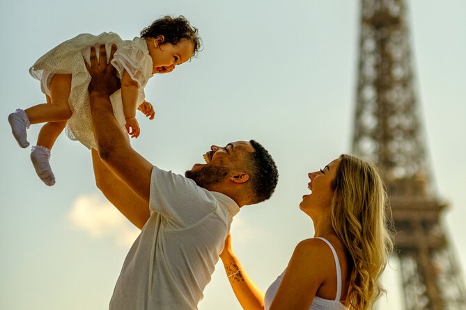 Eiffel Tower Photoshoot - What your one-hour session feels like